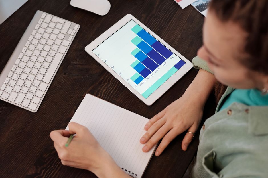 Иллюстрация курса по digital и performance